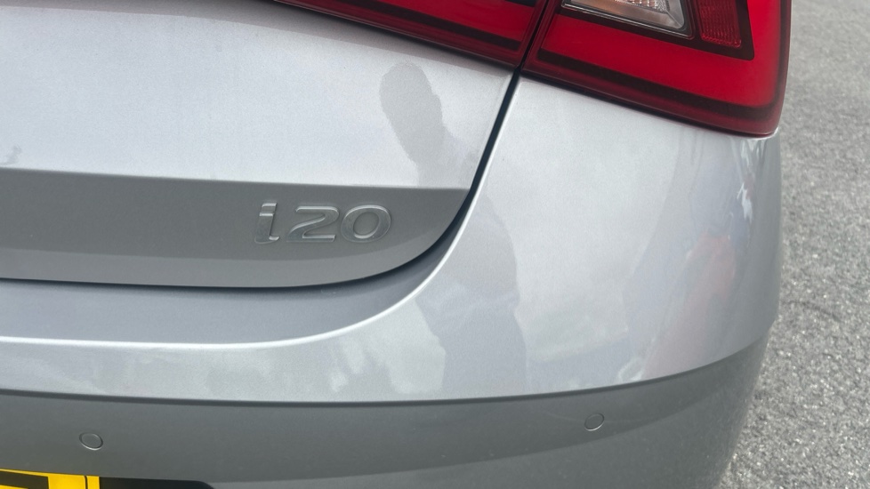 Hyundai i20 1.0T GDi 48V MHD Ultimate 5dr DCT Petrol Hatchback - Image 36