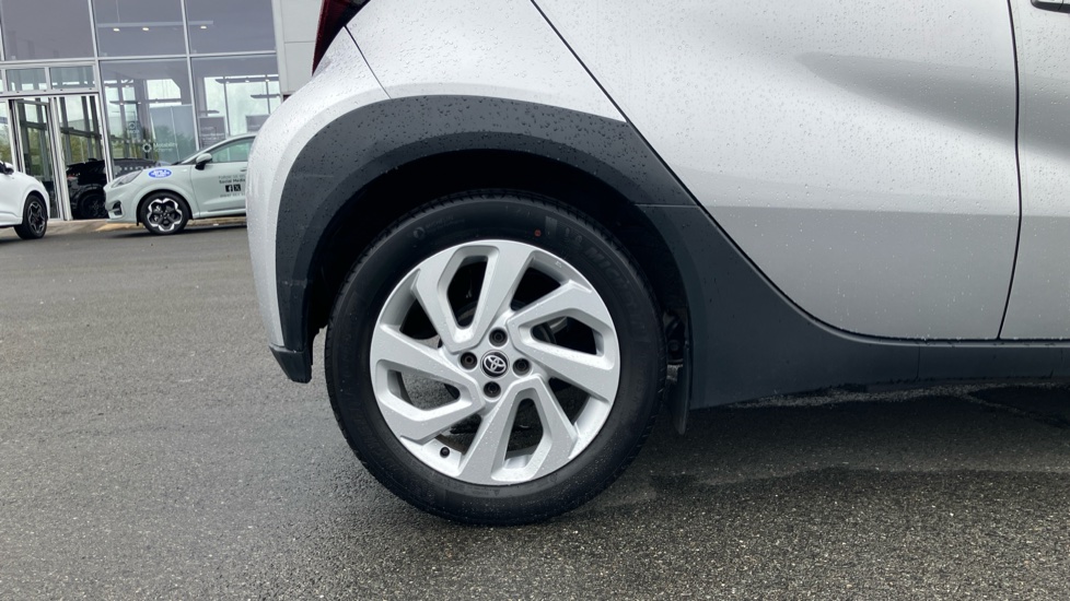 Toyota Aygo X 1.0 VVT-i Pure 5dr Petrol Hatchback - Image 7