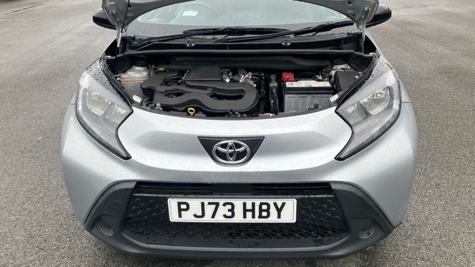 Toyota Aygo X 1.0 VVT-i Pure 5dr Petrol Hatchback - Image 8