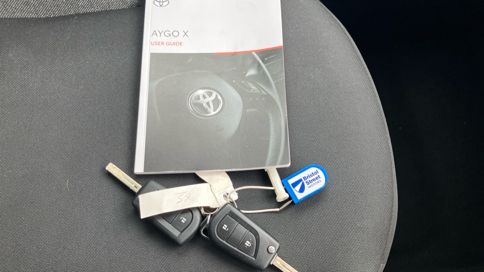 Toyota Aygo X 1.0 VVT-i Pure 5dr Petrol Hatchback - Image 19