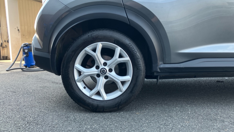 Nissan Juke 1.0 DiG-T 114 N-Connecta 5dr Petrol Hatchback - Image 7