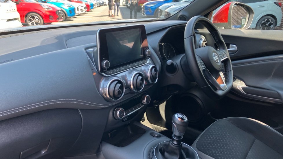 Nissan Juke 1.0 DiG-T 114 N-Connecta 5dr Petrol Hatchback - Image 9