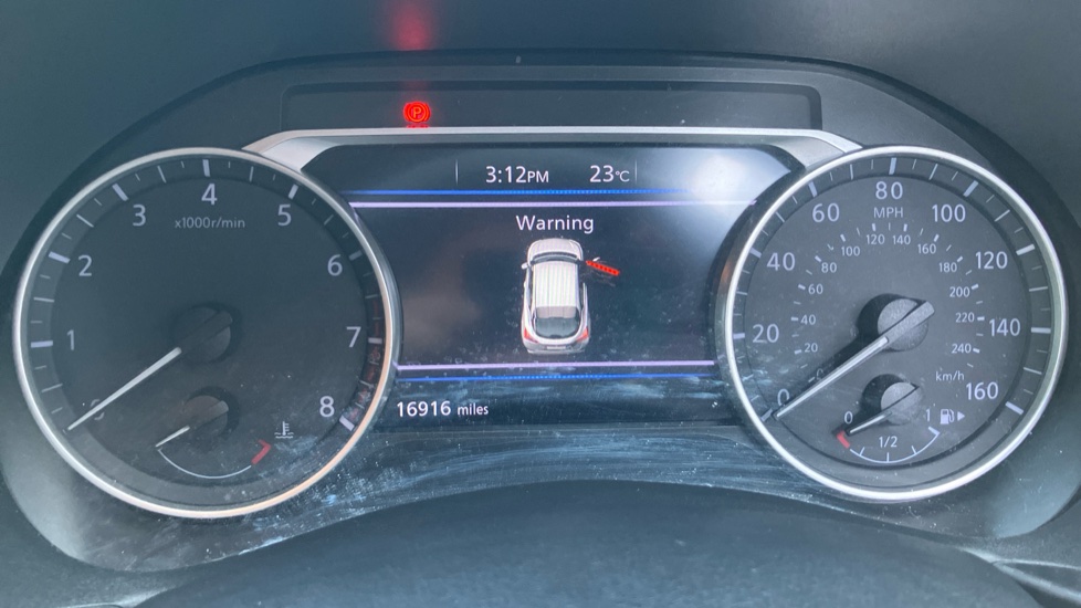 Nissan Juke 1.0 DiG-T 114 N-Connecta 5dr Petrol Hatchback - Image 18