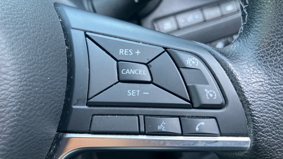 Nissan Juke 1.0 DiG-T 114 N-Connecta 5dr Petrol Hatchback - Image 22