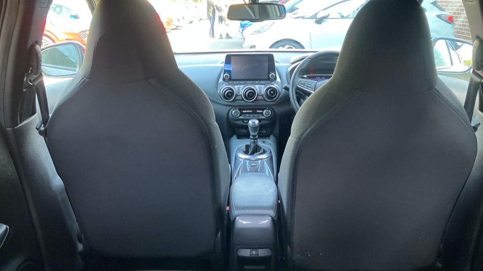 Nissan Juke 1.0 DiG-T 114 N-Connecta 5dr Petrol Hatchback - Image 40