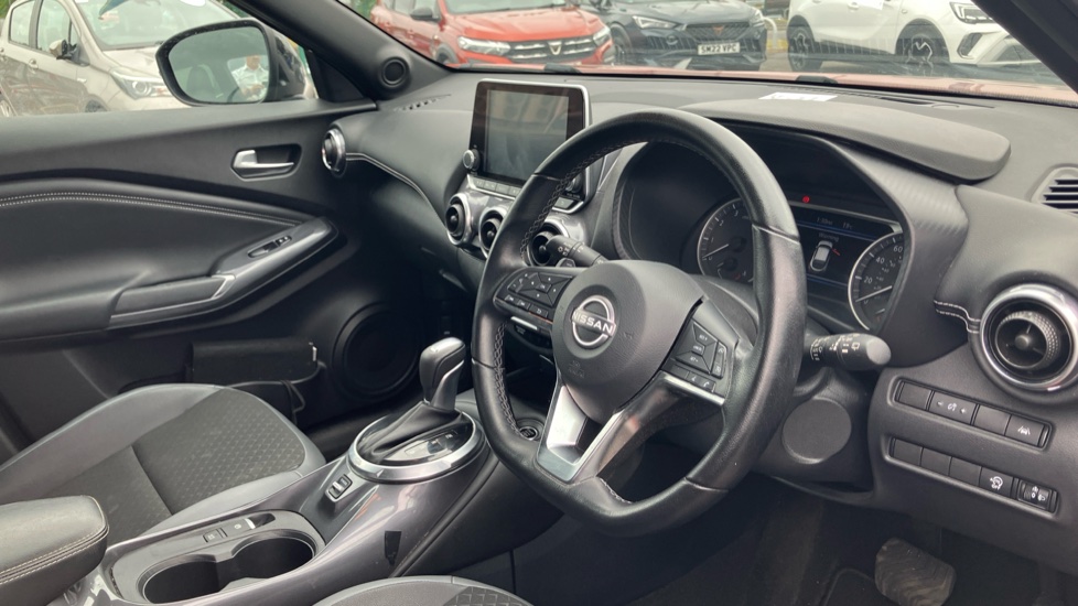 Nissan Juke 1.0 DiG-T 114 N-Connecta 5dr DCT Petrol Hatchback - Image 11