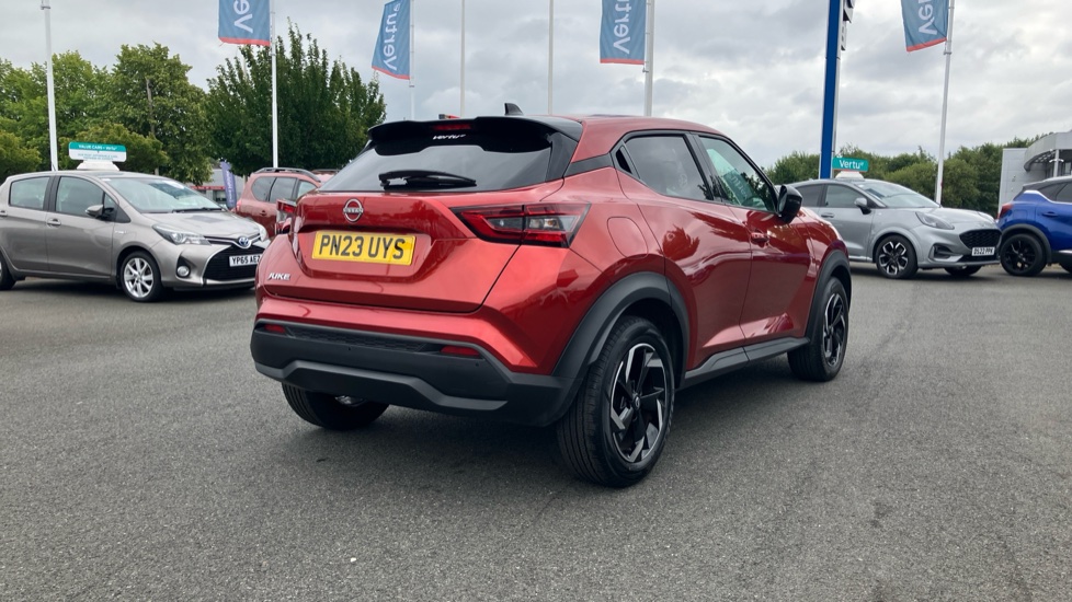 Nissan Juke 1.0 DiG-T 114 N-Connecta 5dr DCT Petrol Hatchback - Image 30