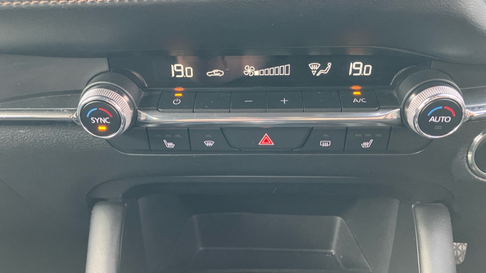 Mazda 3 2.0 e-Skyactiv G MHEV Sport Lux 5dr Petrol Hatchback - Image 33