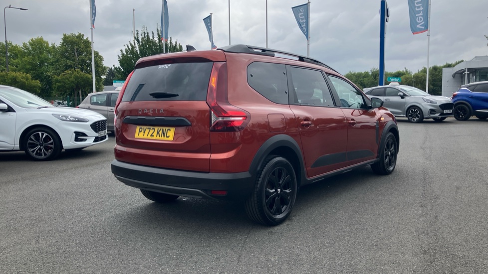 Dacia Jogger 1.0 TCe Extreme SE 5dr Petrol Estate - Image 32