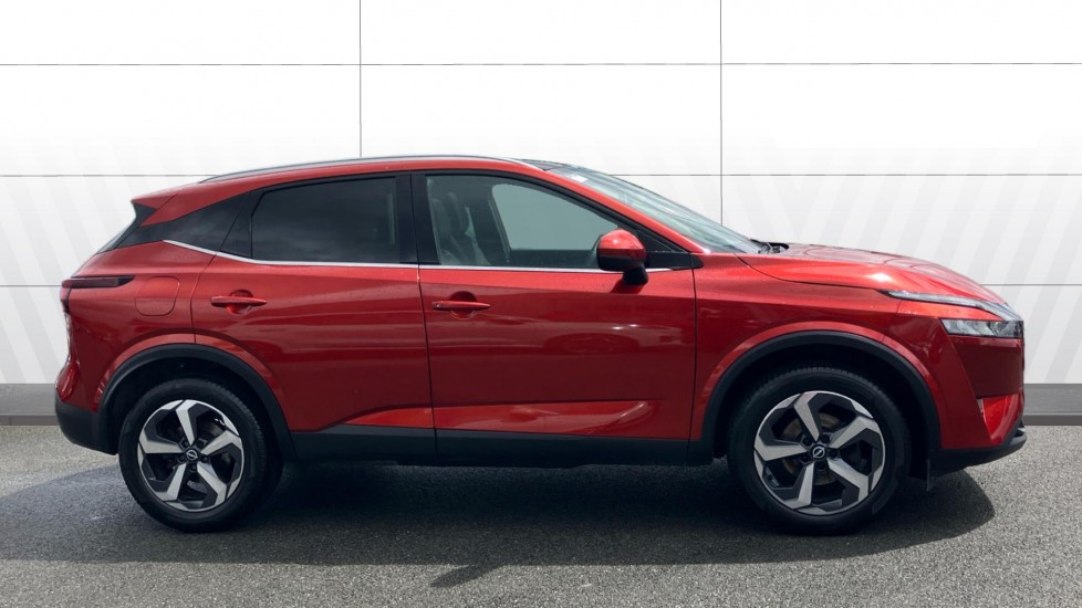 Nissan Qashqai 1.3 DiG-T MH 158 N-Connecta 5dr Xtronic Petrol Hatchback - Image 5