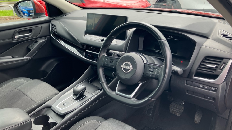 Nissan Qashqai 1.3 DiG-T MH 158 N-Connecta 5dr Xtronic Petrol Hatchback - Image 11