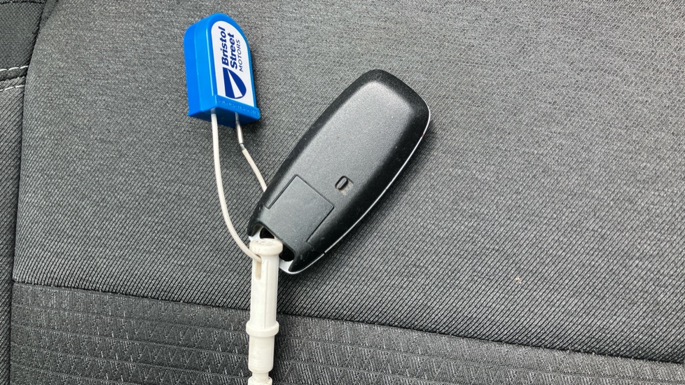 Nissan Qashqai 1.3 DiG-T MH 158 N-Connecta 5dr Xtronic Petrol Hatchback - Image 20
