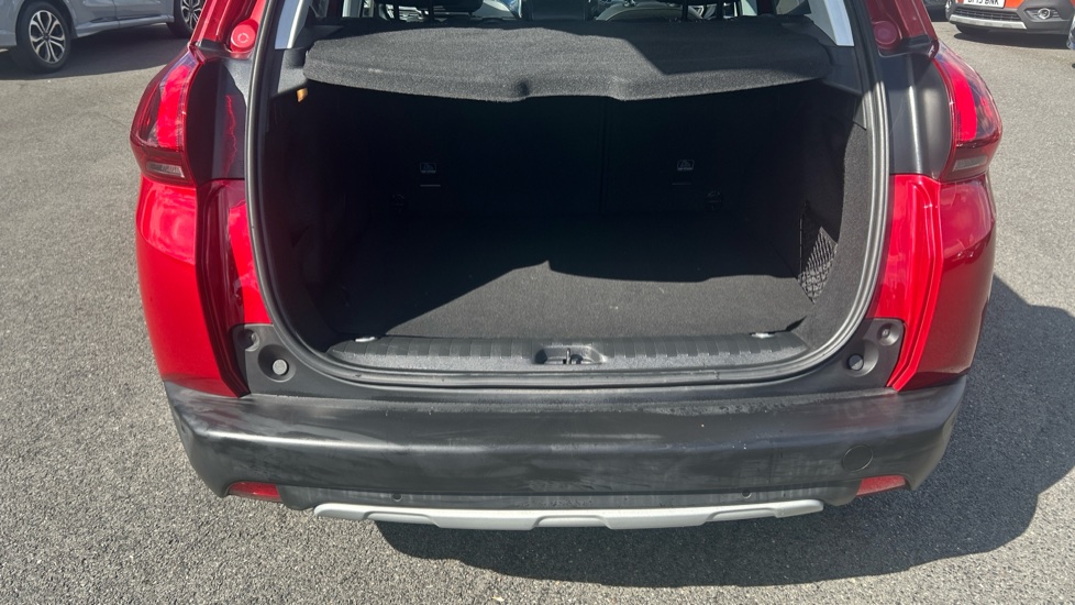 Peugeot 2008 1.2 PureTech 110 Allure Premium 5dr Petrol Estate - Image 4