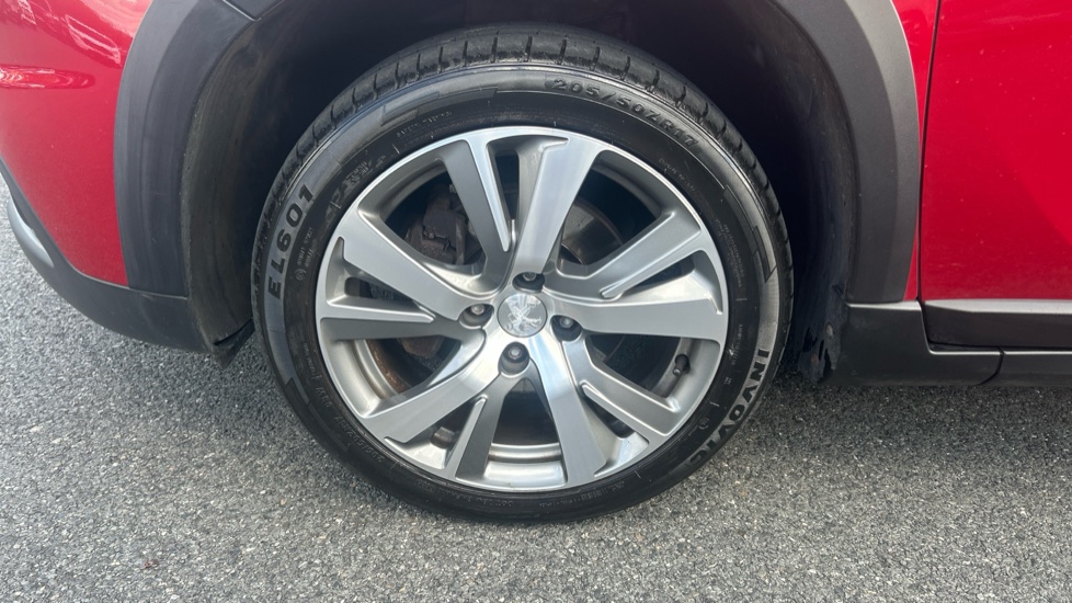 Peugeot 2008 1.2 PureTech 110 Allure Premium 5dr Petrol Estate - Image 32