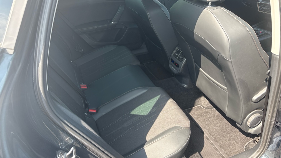 CUPRA Formentor 1.5 TSI 150 V1 5dr DSG Petrol Estate - Image 16