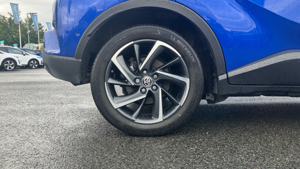 Toyota C-HR 1.8 Hybrid Dynamic 5dr CVT Hybrid Hatchback - Image 7