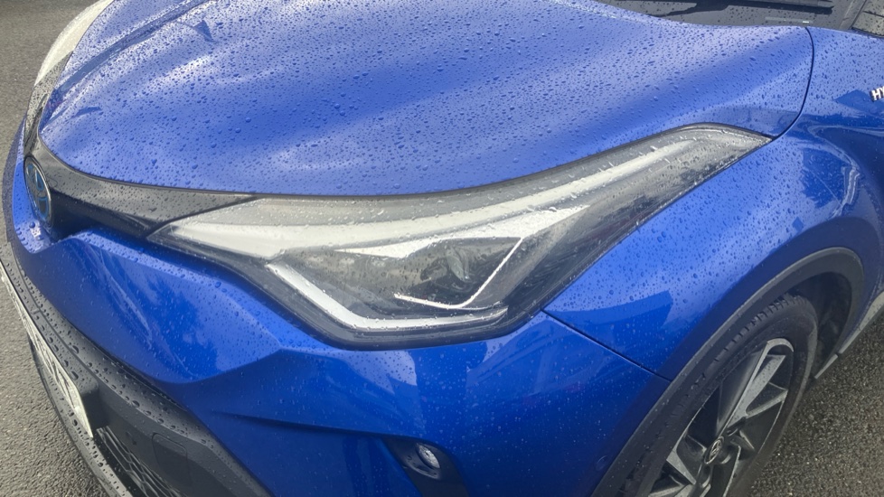 Toyota C-HR 1.8 Hybrid Dynamic 5dr CVT Hybrid Hatchback - Image 36
