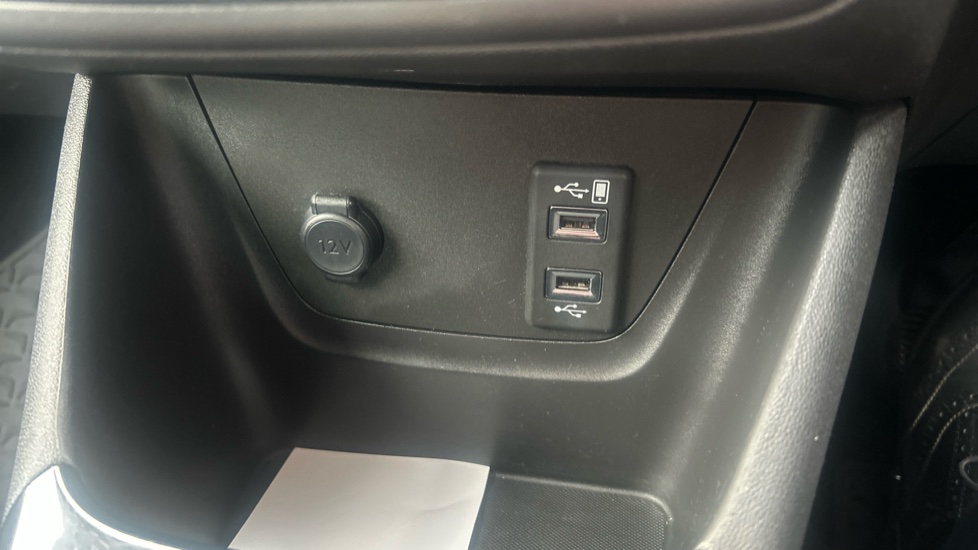 Vauxhall Crossland X 1.2 [83] Elite Nav 5dr Petrol Hatchback - Image 22