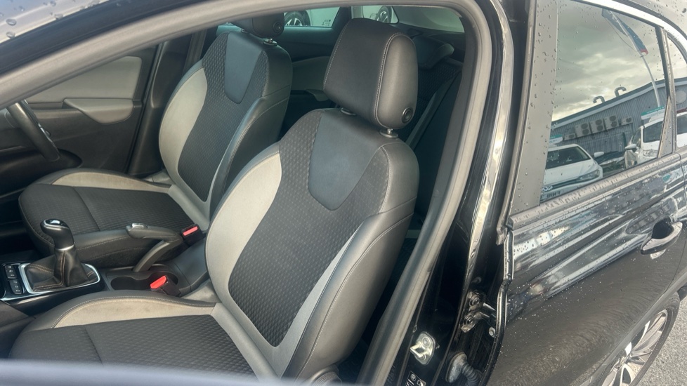 Vauxhall Crossland X 1.2 [83] Elite Nav 5dr Petrol Hatchback - Image 39