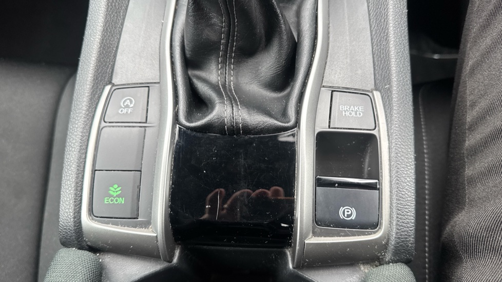 Honda Civic 1.6 i-DTEC SR 5dr Diesel Hatchback - Image 29