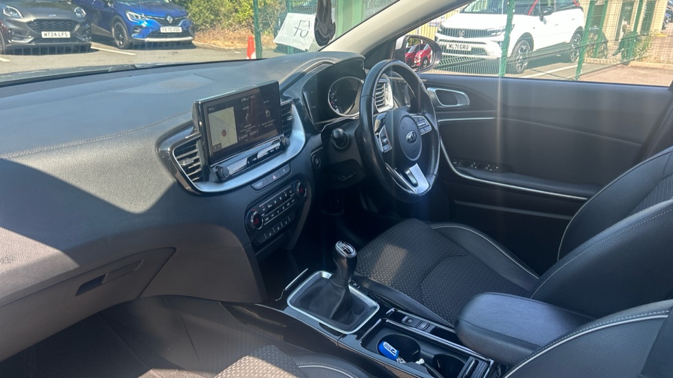 Kia Xceed 1.0T GDi ISG 3 5dr Petrol Hatchback - Image 9