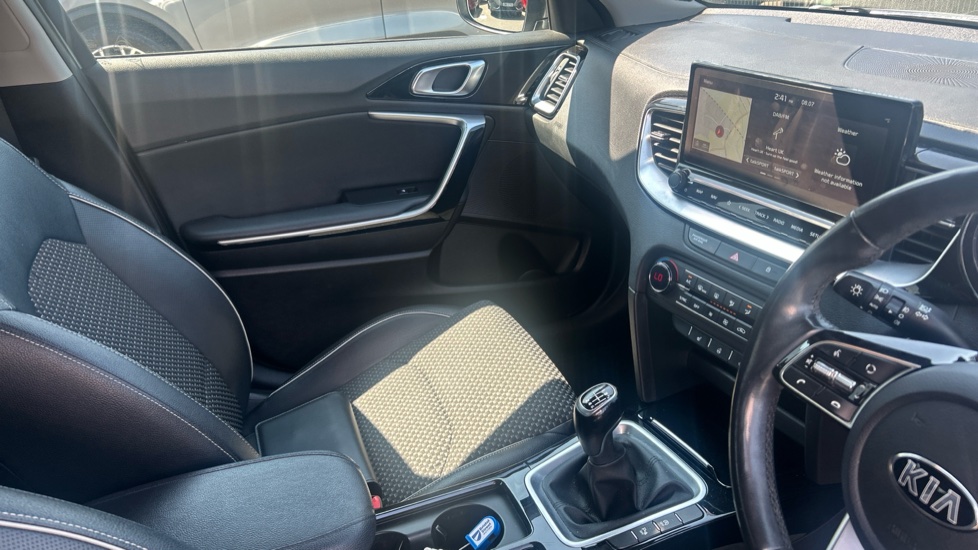 Kia Xceed 1.0T GDi ISG 3 5dr Petrol Hatchback - Image 14