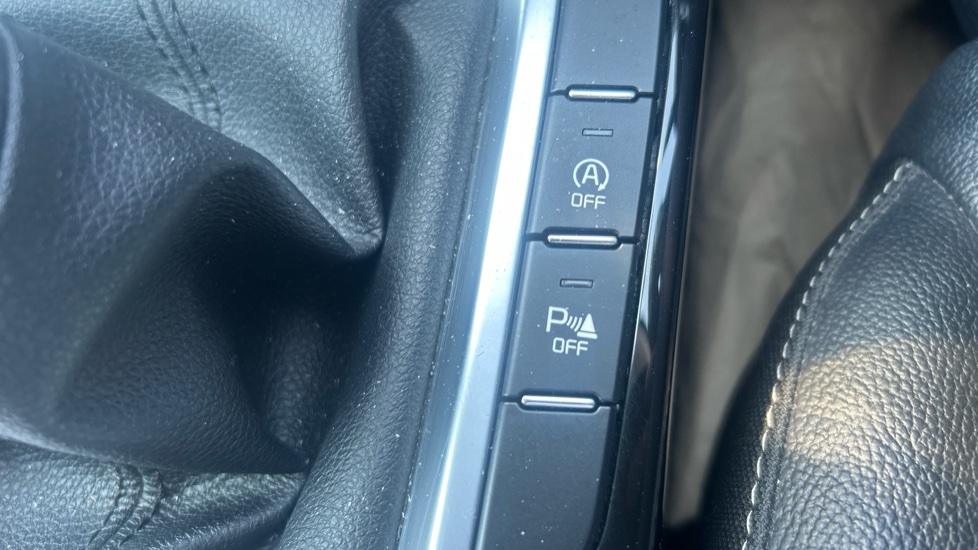 Kia Xceed 1.0T GDi ISG 3 5dr Petrol Hatchback - Image 22