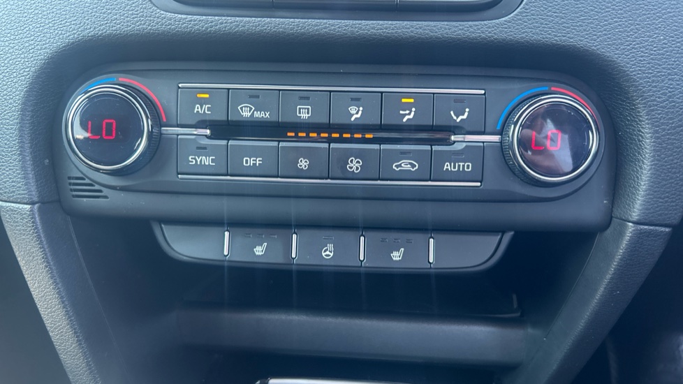 Kia Xceed 1.0T GDi ISG 3 5dr Petrol Hatchback - Image 24