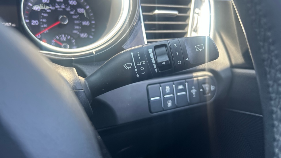 Kia Xceed 1.0T GDi ISG 3 5dr Petrol Hatchback - Image 28
