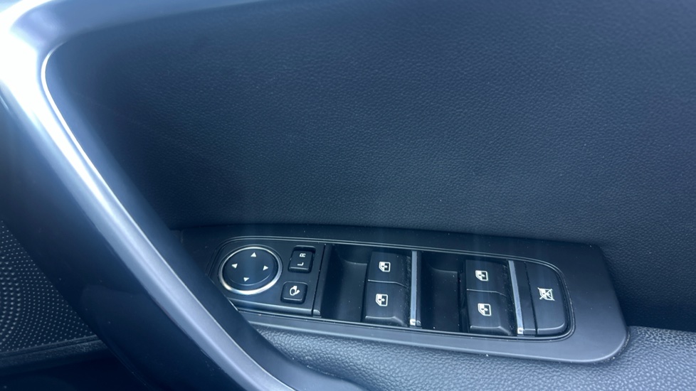 Kia Xceed 1.0T GDi ISG 3 5dr Petrol Hatchback - Image 32