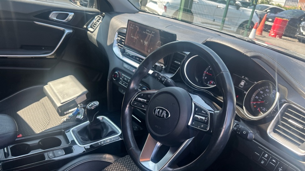 Kia Xceed 1.0T GDi ISG 3 5dr Petrol Hatchback - Image 42