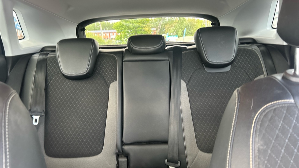 Vauxhall Grandland X 1.2 Turbo Tech Line Nav 5dr Petrol Hatchback - Image 15