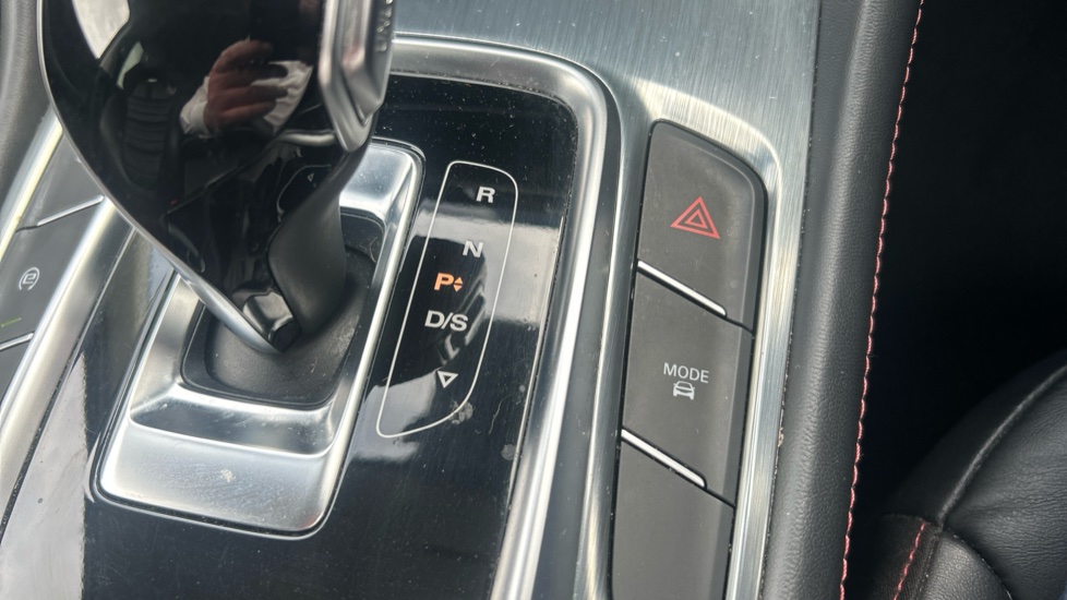 MG HS 1.5 T-GDI Trophy 5dr DCT Petrol Hatchback - Image 22