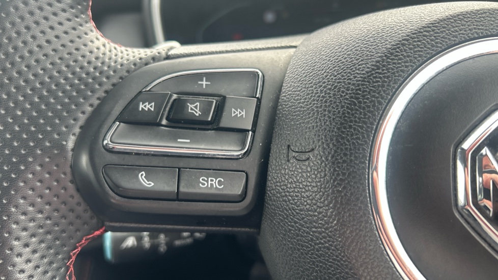 MG HS 1.5 T-GDI Trophy 5dr DCT Petrol Hatchback - Image 27