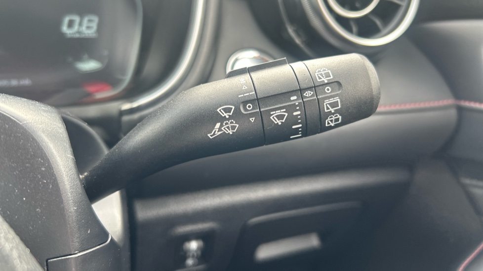 MG HS 1.5 T-GDI Trophy 5dr DCT Petrol Hatchback - Image 30