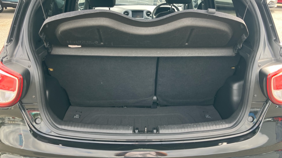 Hyundai i10 1.0 Go SE 5dr Petrol Hatchback - Image 4
