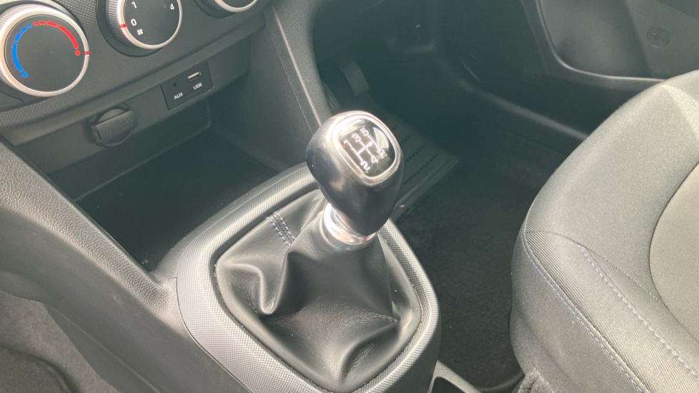 Hyundai i10 1.0 Go SE 5dr Petrol Hatchback - Image 13