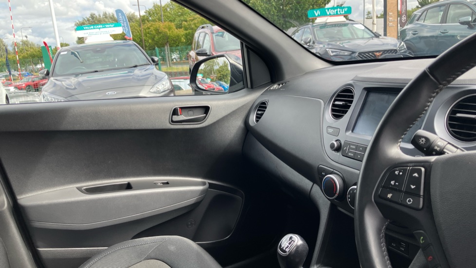 Hyundai i10 1.0 Go SE 5dr Petrol Hatchback - Image 14