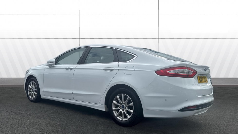 Ford Mondeo 2.0 TDCi ECOnetic Titanium 5dr Diesel Hatchback - Image 2