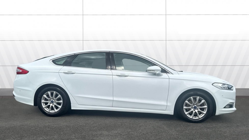 Ford Mondeo 2.0 TDCi ECOnetic Titanium 5dr Diesel Hatchback - Image 5