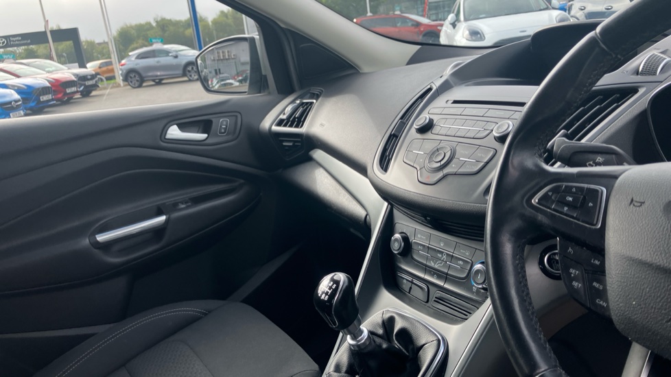 Ford Kuga 1.5 TDCi Zetec 5dr 2WD Diesel Estate - Image 14