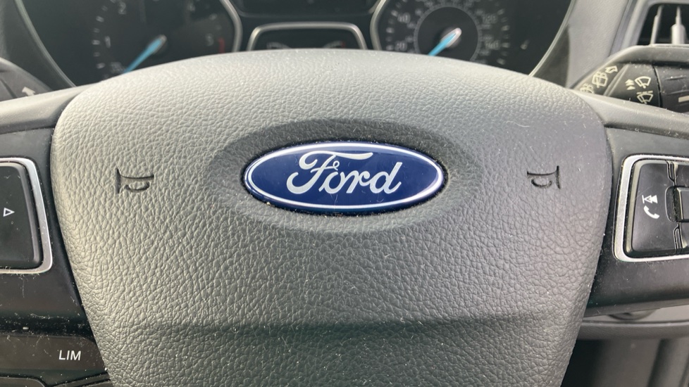 Ford Kuga 1.5 TDCi Zetec 5dr 2WD Diesel Estate - Image 26