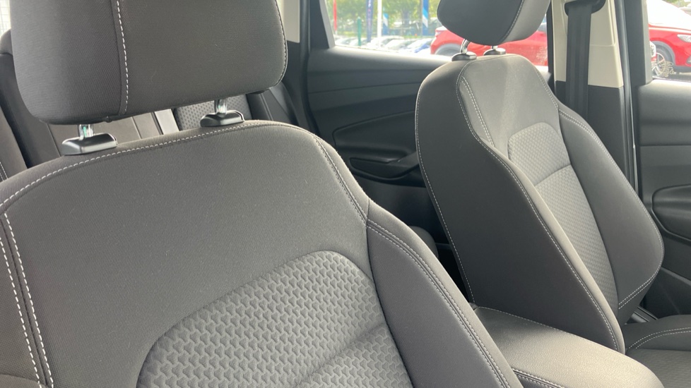 Ford Kuga 1.5 TDCi Zetec 5dr 2WD Diesel Estate - Image 30