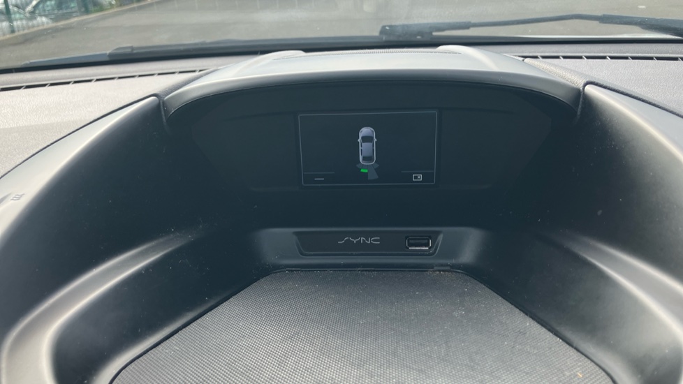 Ford Kuga 1.5 TDCi Zetec 5dr 2WD Diesel Estate - Image 37