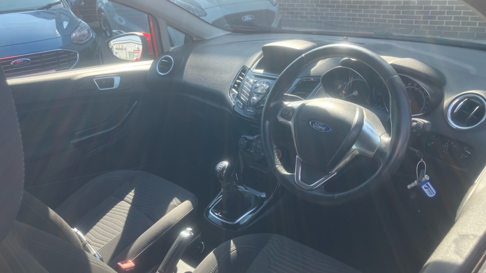 Ford Fiesta 1.25 82 Zetec 3dr Petrol Hatchback - Image 11