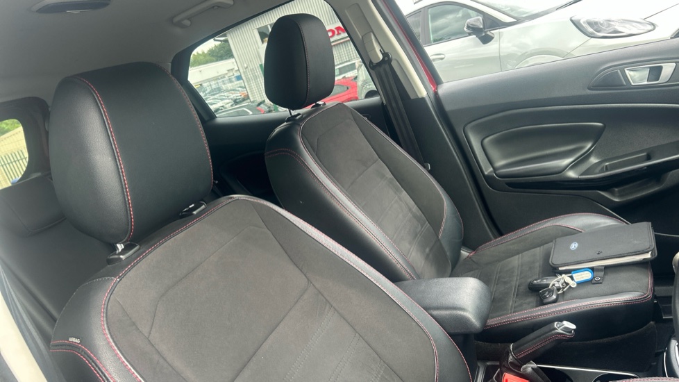 Ford EcoSport 1.0 EcoBoost 140 ST-Line 5dr Petrol Hatchback - Image 43