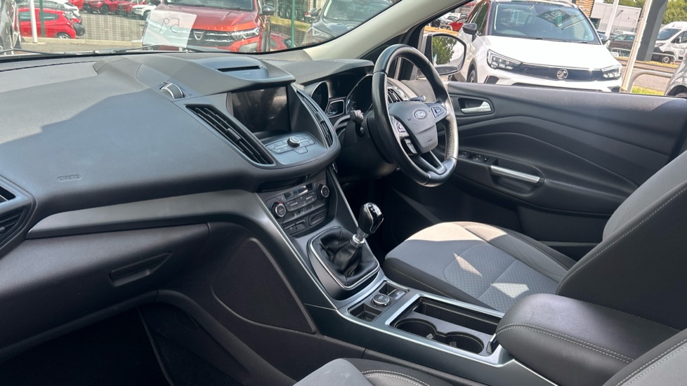 Ford Kuga 1.5 EcoBoost 120 Zetec 5dr 2WD Petrol Estate - Image 9