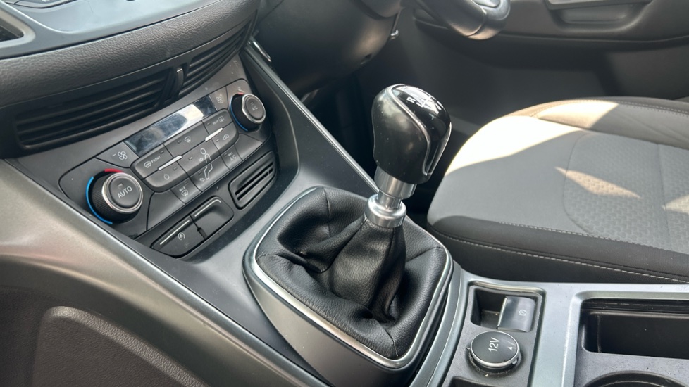 Ford Kuga 1.5 EcoBoost 120 Zetec 5dr 2WD Petrol Estate - Image 13
