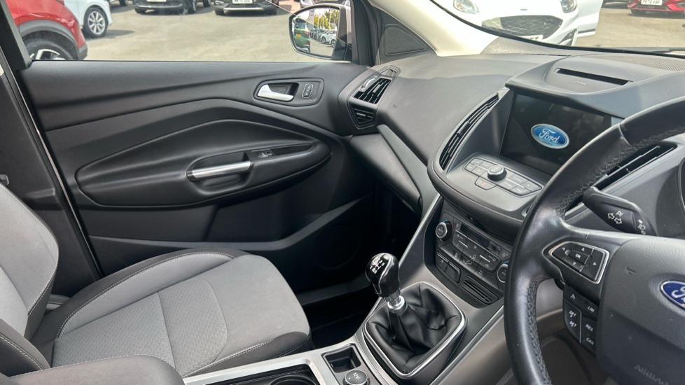 Ford Kuga 1.5 EcoBoost 120 Zetec 5dr 2WD Petrol Estate - Image 14