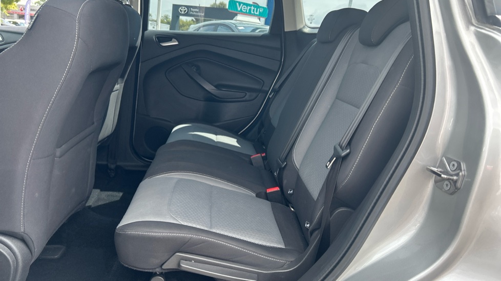 Ford Kuga 1.5 EcoBoost 120 Zetec 5dr 2WD Petrol Estate - Image 16